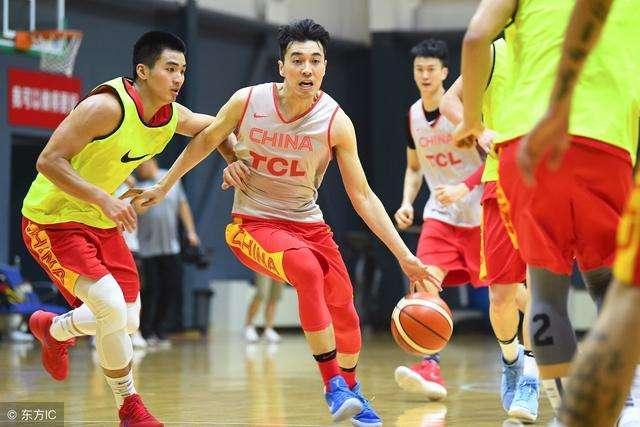 包含浙江广厦遭遇新疆飞虎全方位打击的词条