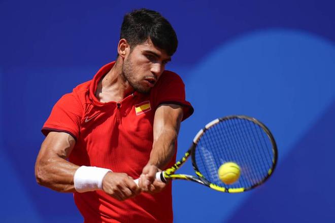 德国网球队碾压欧洲网球队，西西帕斯关键制胜的简单介绍