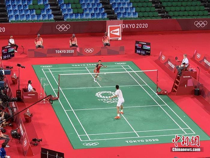 泰国羽毛球队逆转丹麦羽毛球队，谌龙统治全场