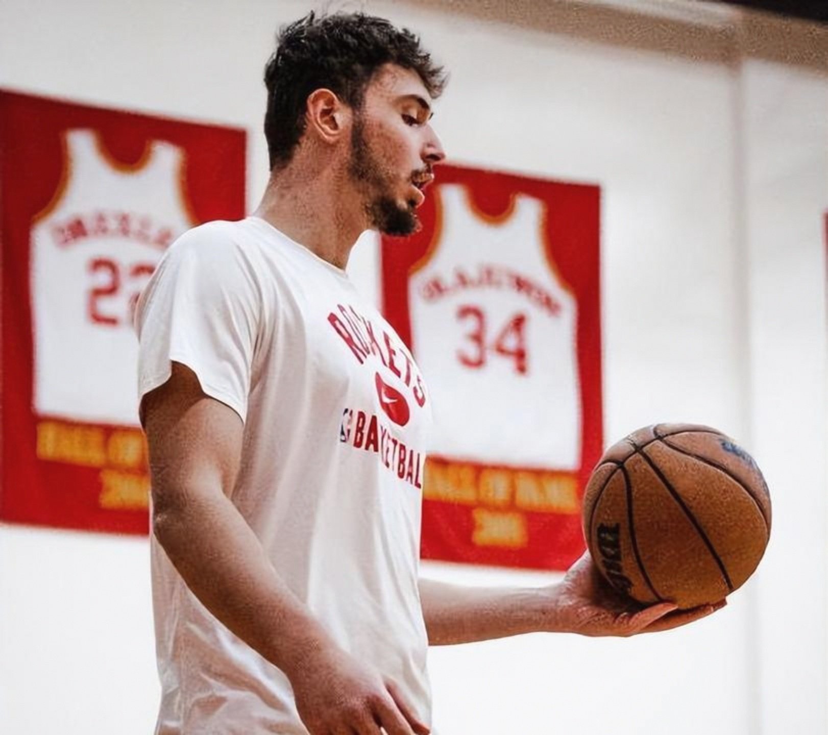 火箭负于鹈鹕，球队整体实力暴露不足之处的简单介绍