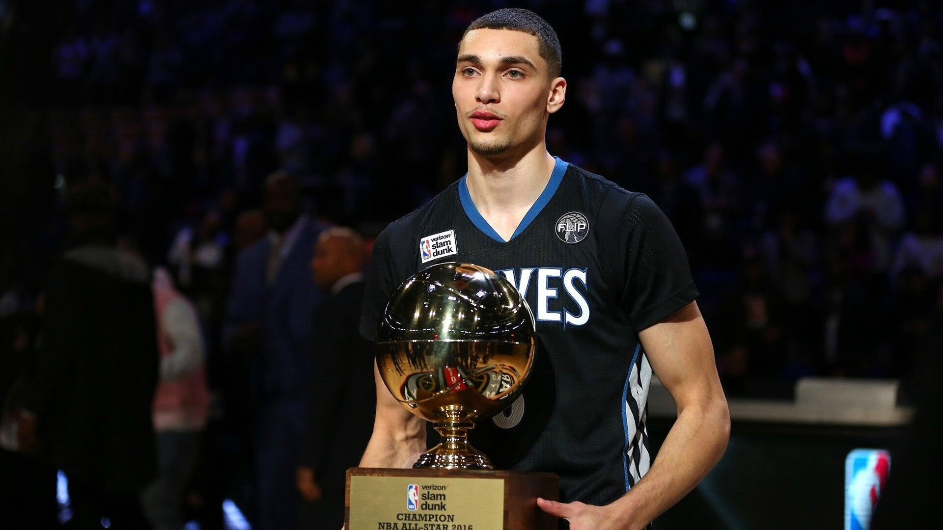 南非拿下牙买加，若日尼奥统治全场